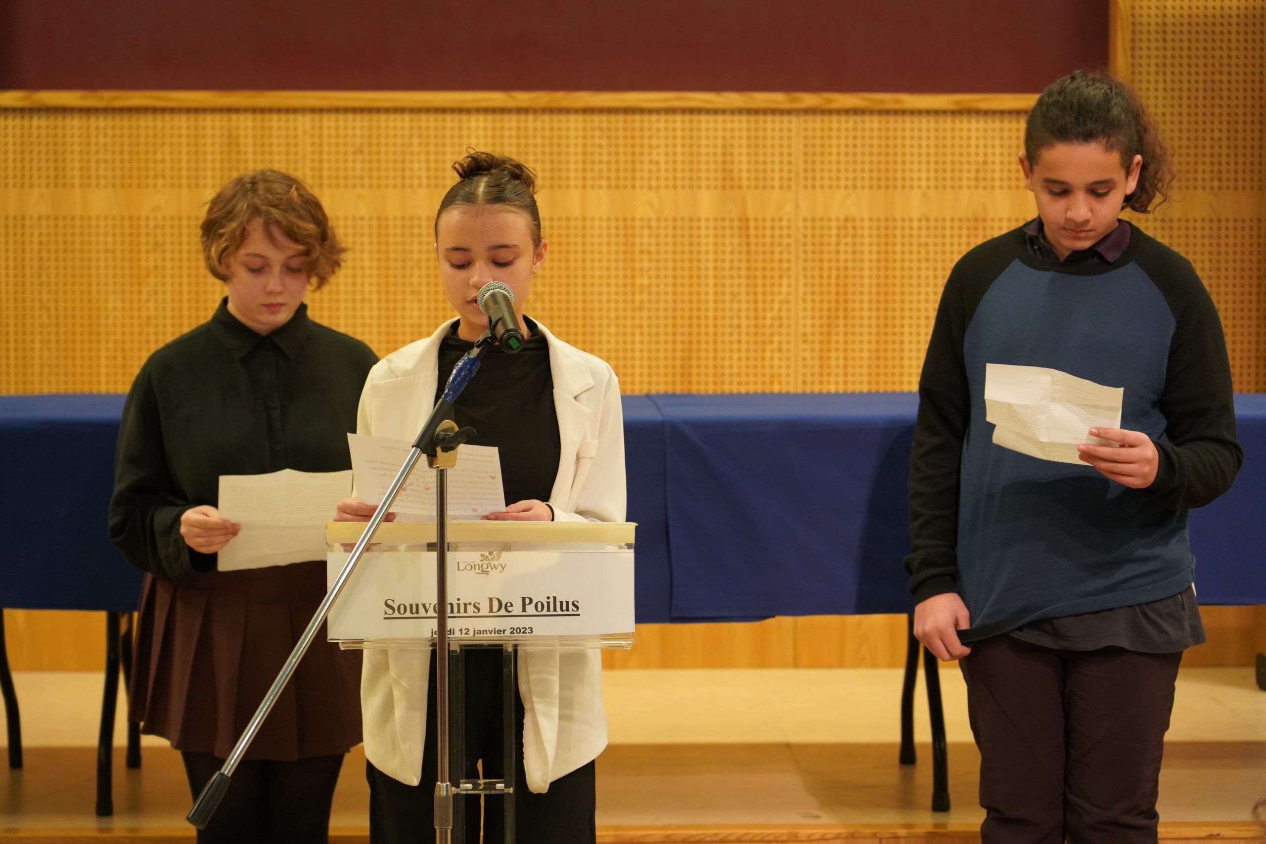 Les élèves rendent hommage aux poilus